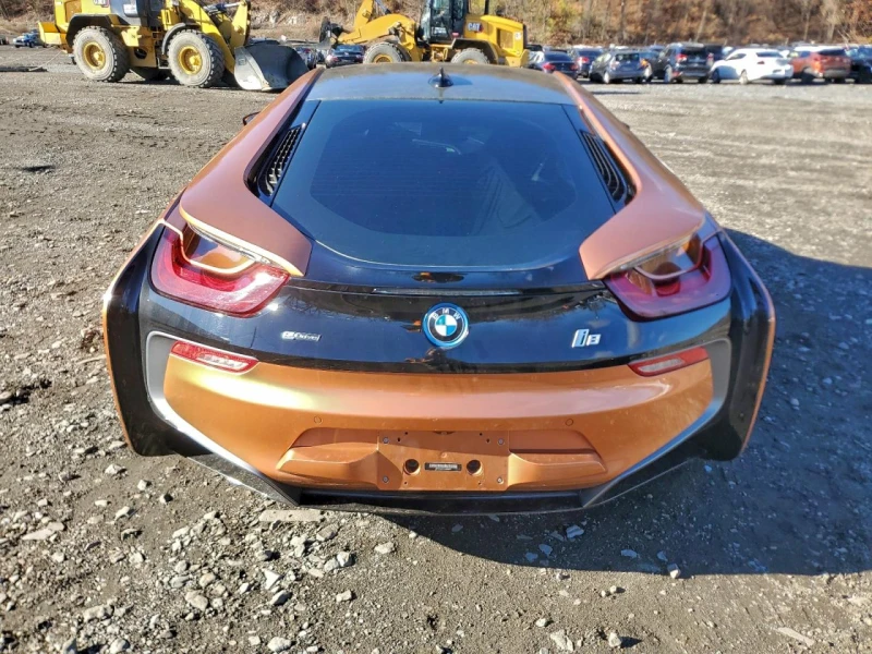 BMW i8 Keyless* Ambient* Подгреви* HUD* HK* , снимка 6 - Автомобили и джипове - 53524571
