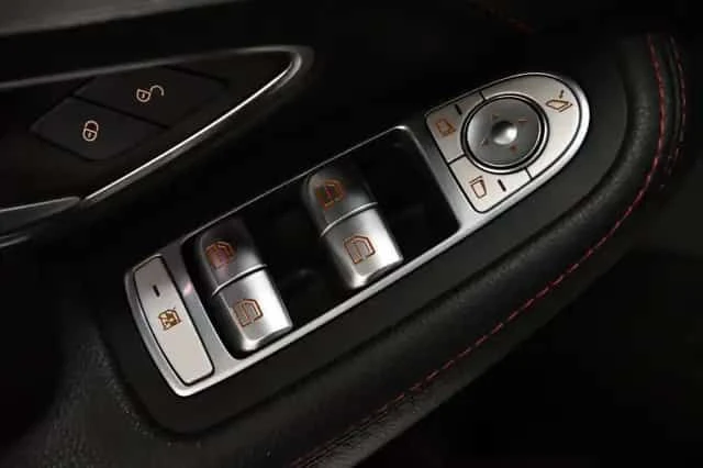 Mercedes-Benz C 43 AMG / Premium / ПАНО /Burmester/ Carfax, снимка 14 - Автомобили и джипове - 54431798