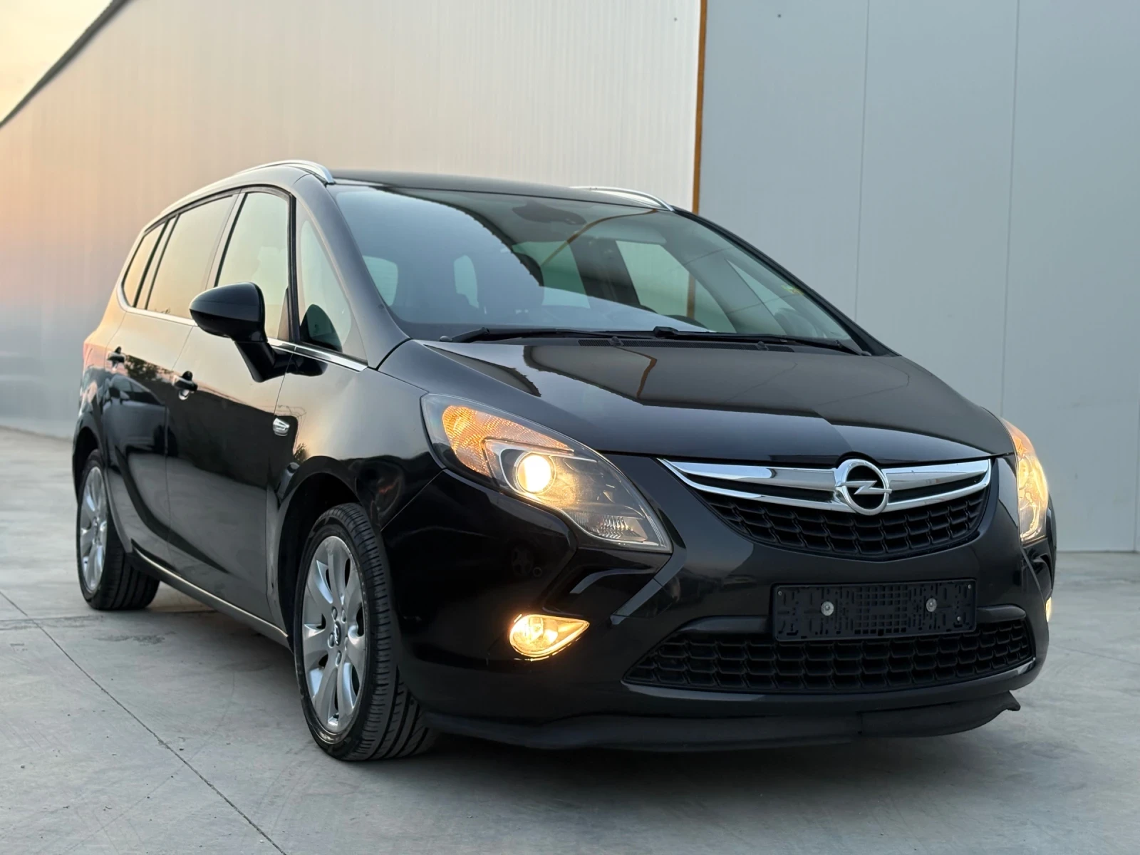 Opel Zafira 1.6 CDTi* Navi* Cosmo* 6+ 1* Xenon* , снимка 1