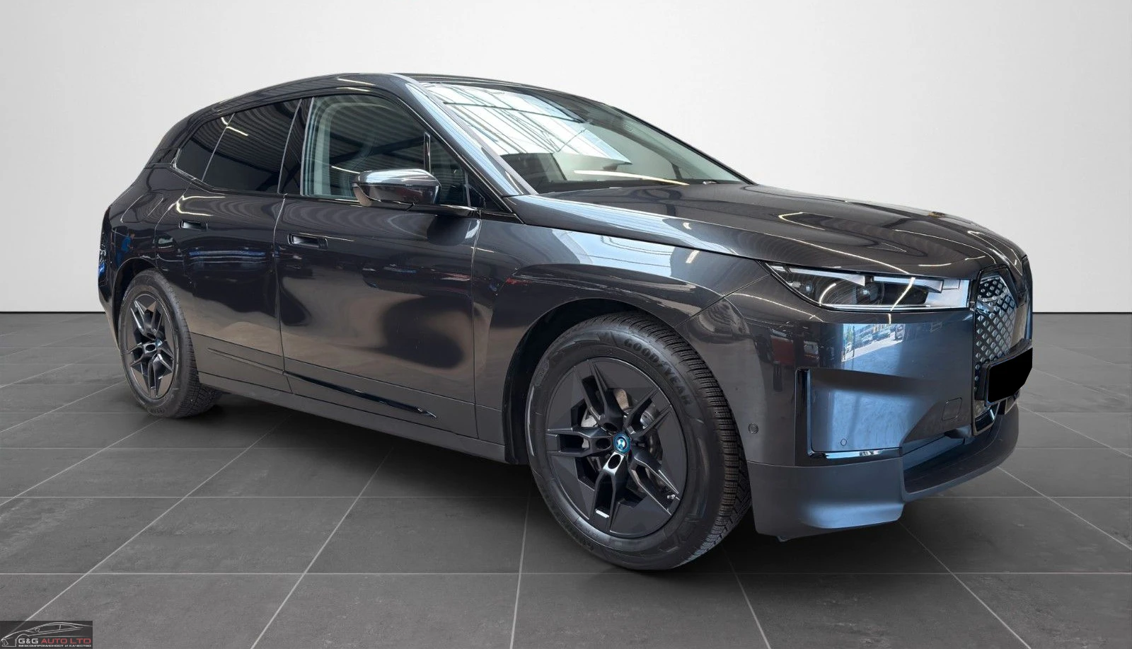 BMW iX 40/xDRIVE/326HP/LED/CAM/SUV/CARPLAY/129f - изображение 7