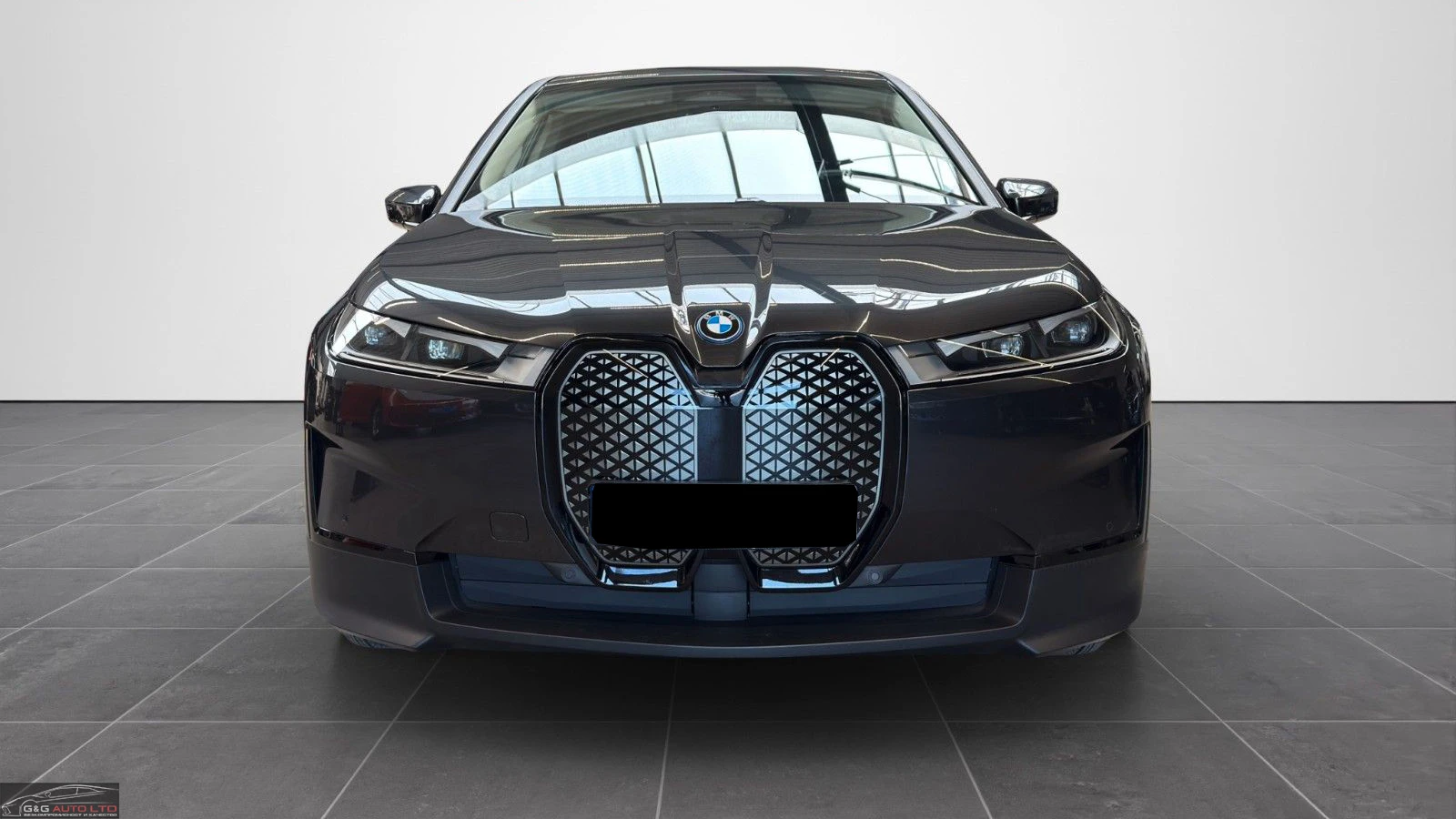 BMW iX 40/xDRIVE/326HP/LED/CAM/SUV/CARPLAY/129f - изображение 3