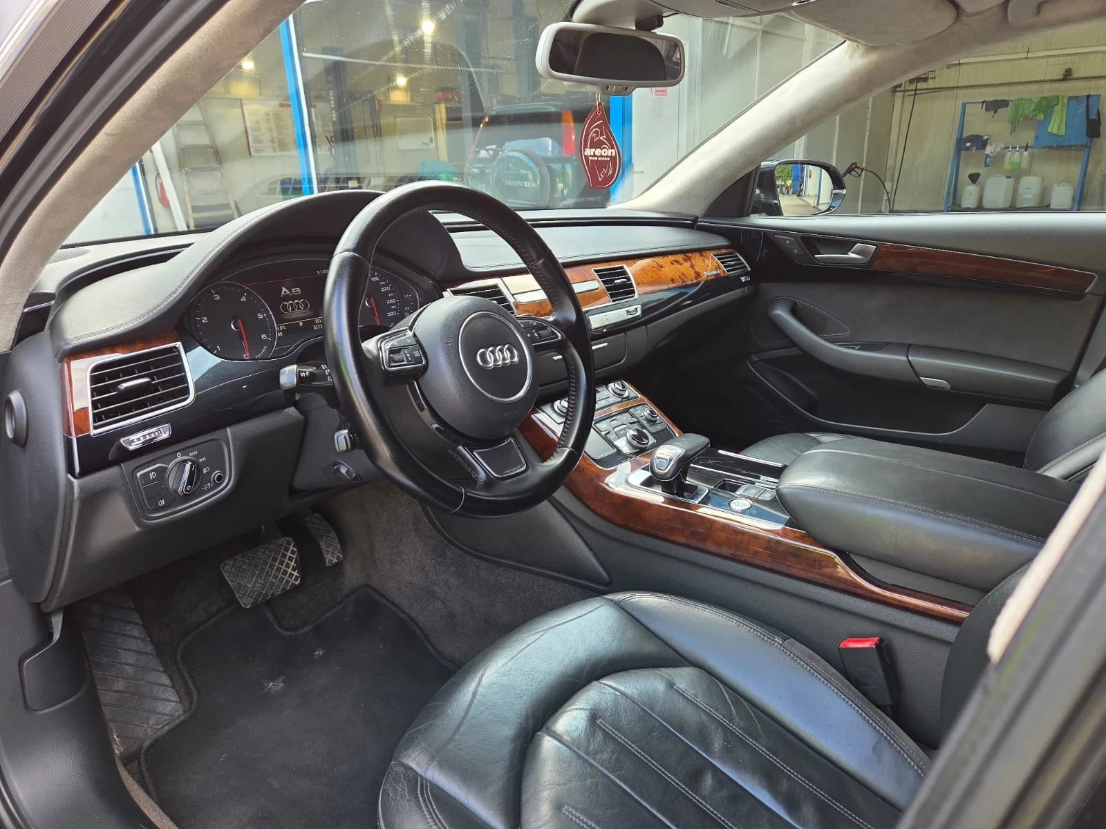 Audi A8  - изображение 8
