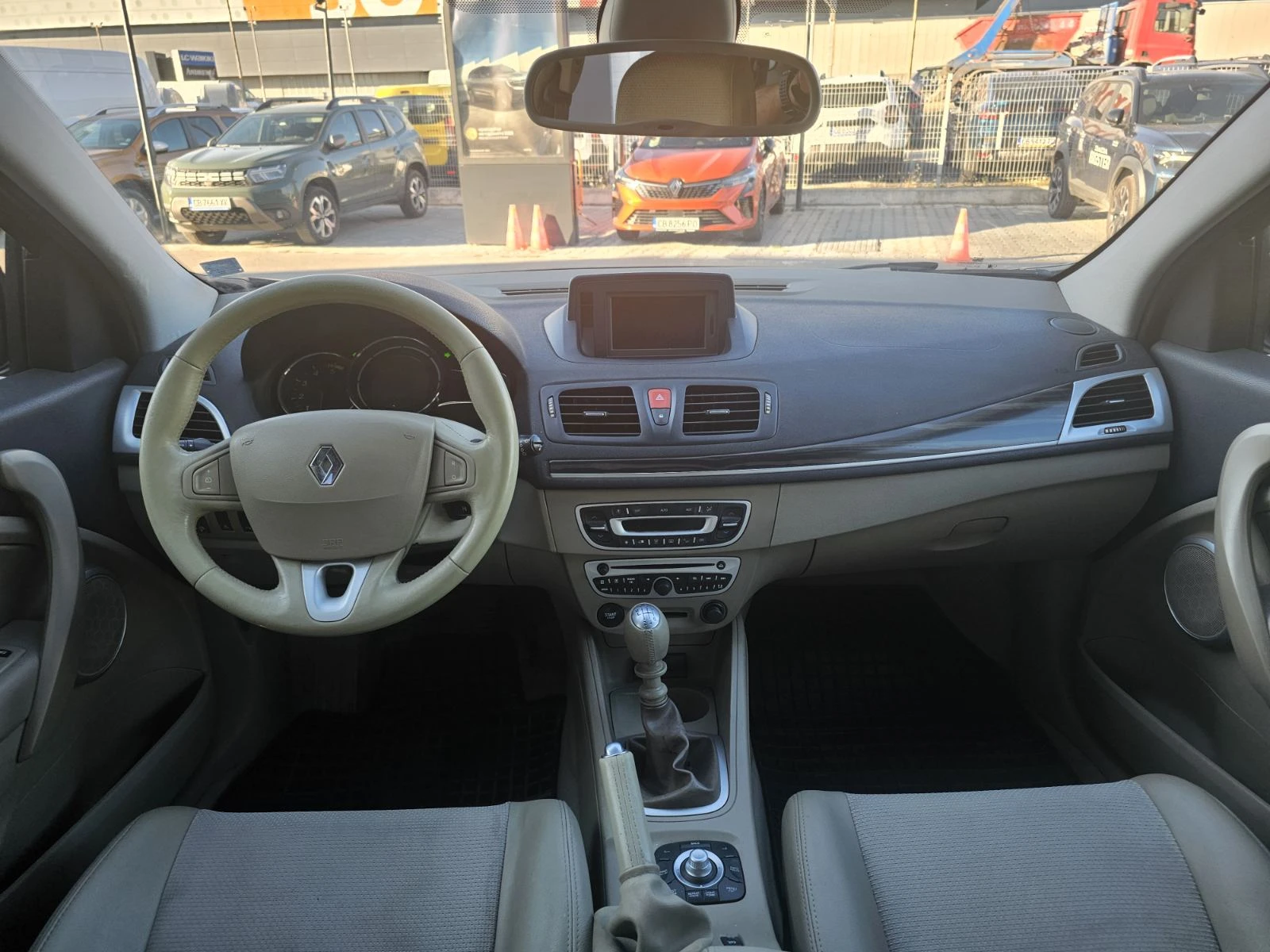 Renault Megane 1.9 dCi 130 к.с. дизел BVM6 - изображение 7