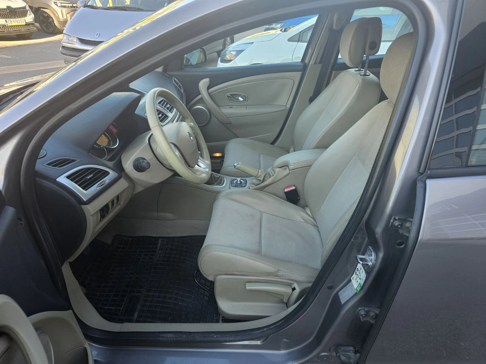 Renault Megane 1.9 dCi 130 ..  BVM6 | Mobile.bg   13