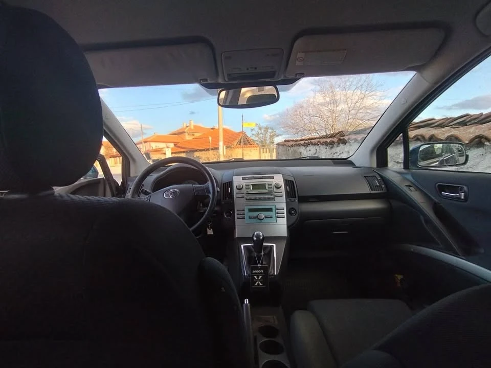 Toyota Corolla verso 2.0 D4D - изображение 7