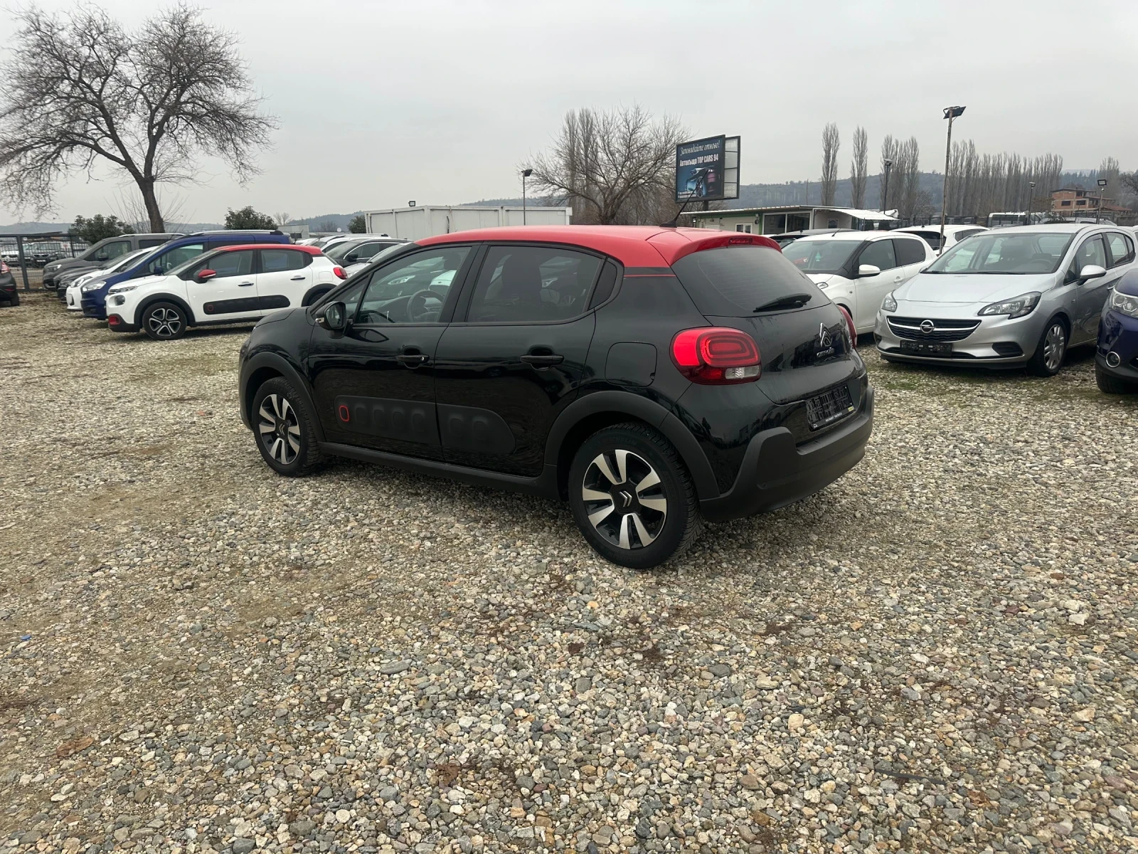 Citroen C3 1.2 PureTech Shine - изображение 4
