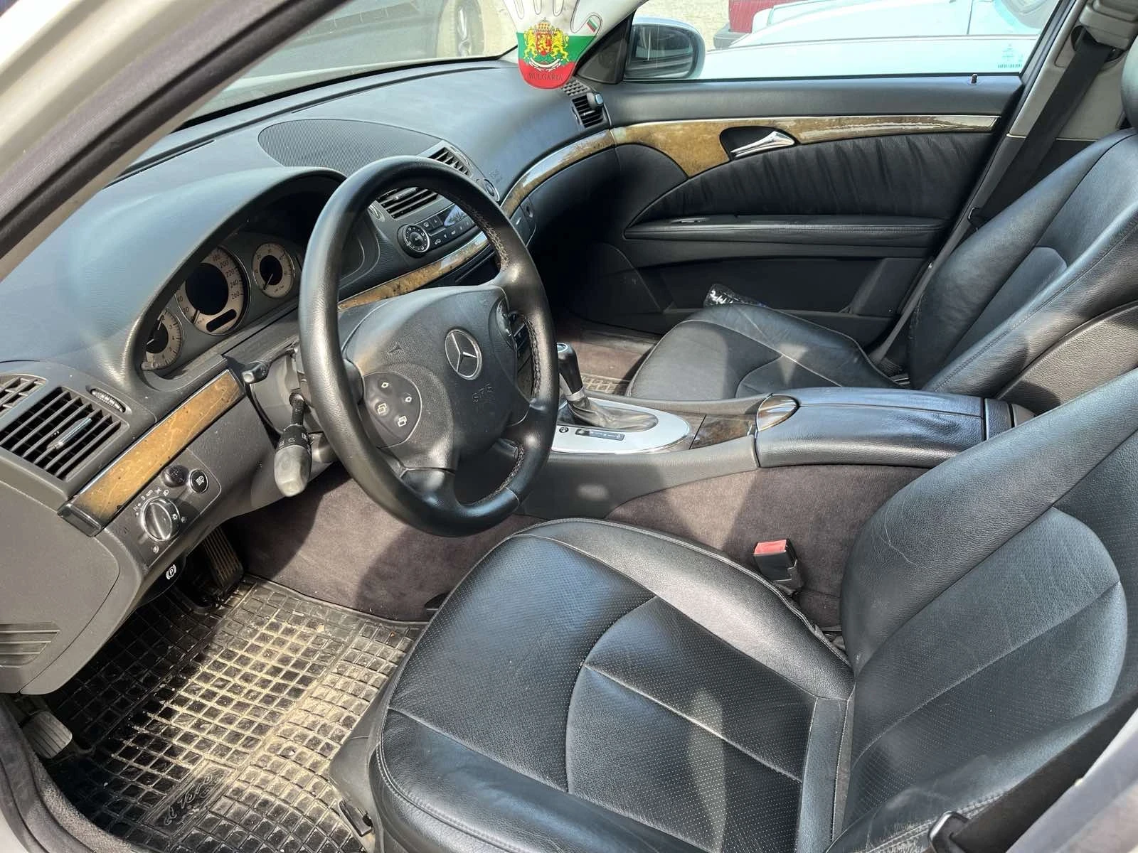 Mercedes-Benz 320  - изображение 8