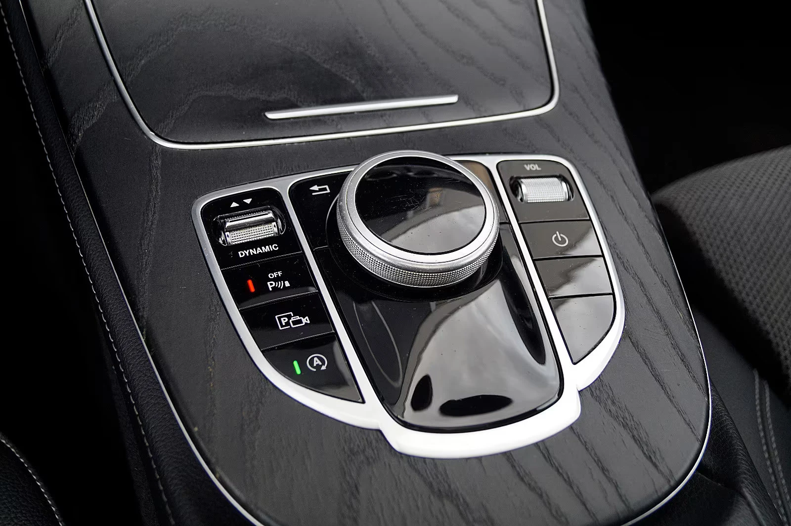 Mercedes-Benz E 220 d/194HP/AVANTGARDE/NIGHT/CAM/LED/NAVI/883g, снимка 8 - Автомобили и джипове - 53734389