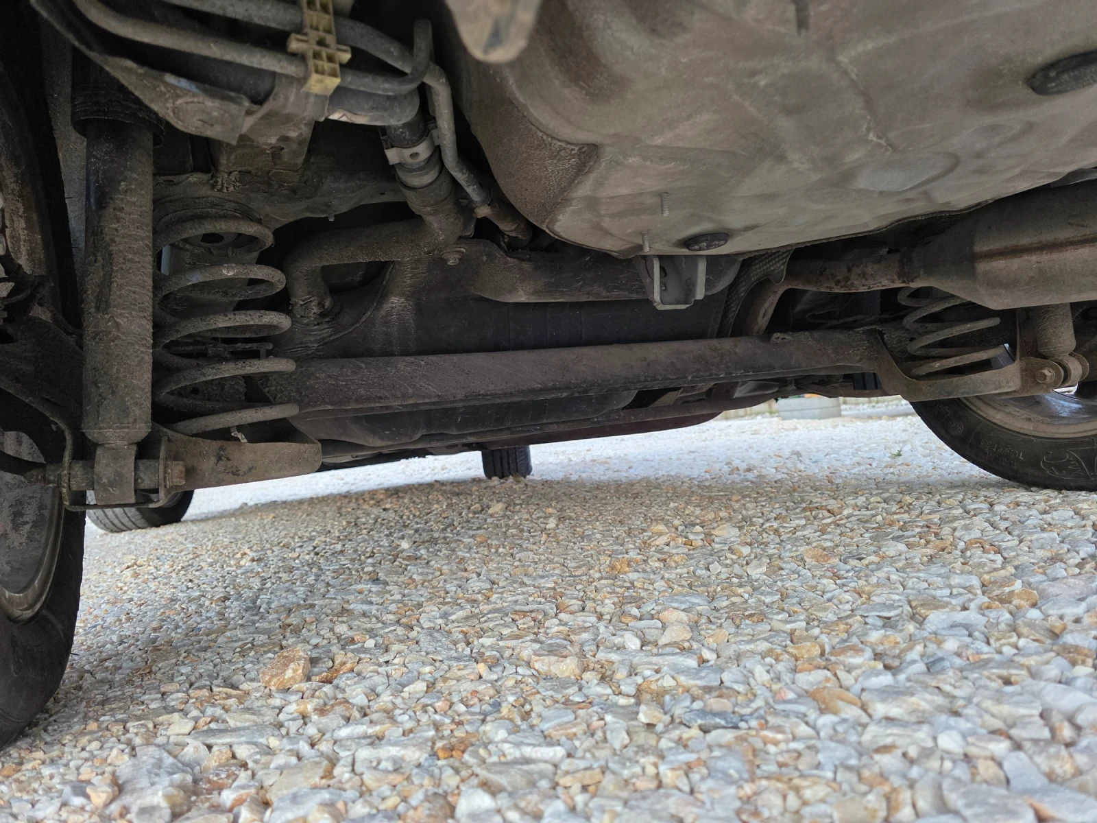 Toyota Auris 1.6 VVTI Автоматик Навигация Климатроник, снимка 17 - Автомобили и джипове - 53854780