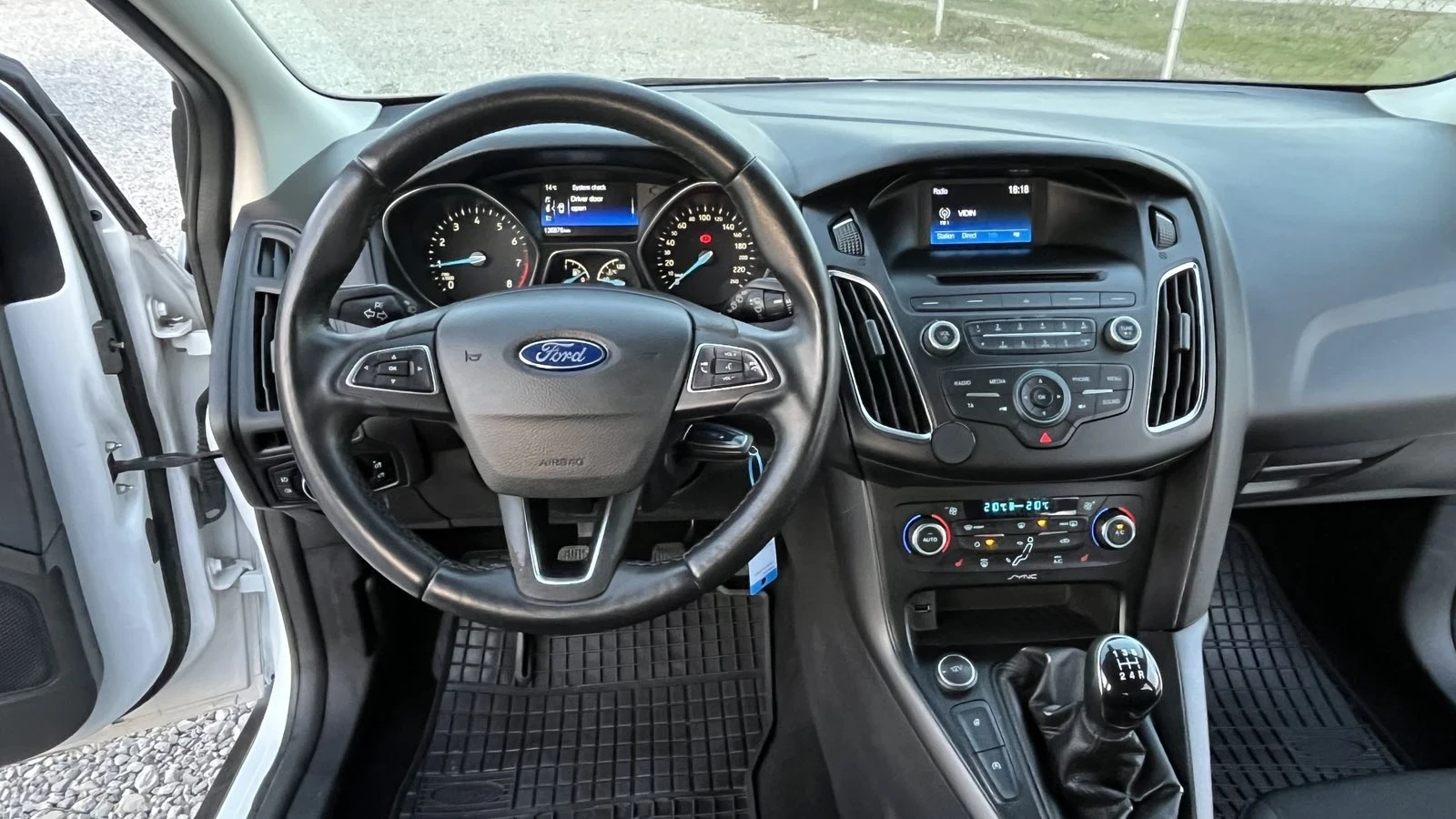 Ford Focus 1.0 ecoboost 101hp. Euro6 TOP, снимка 6 - Автомобили и джипове - 53880307