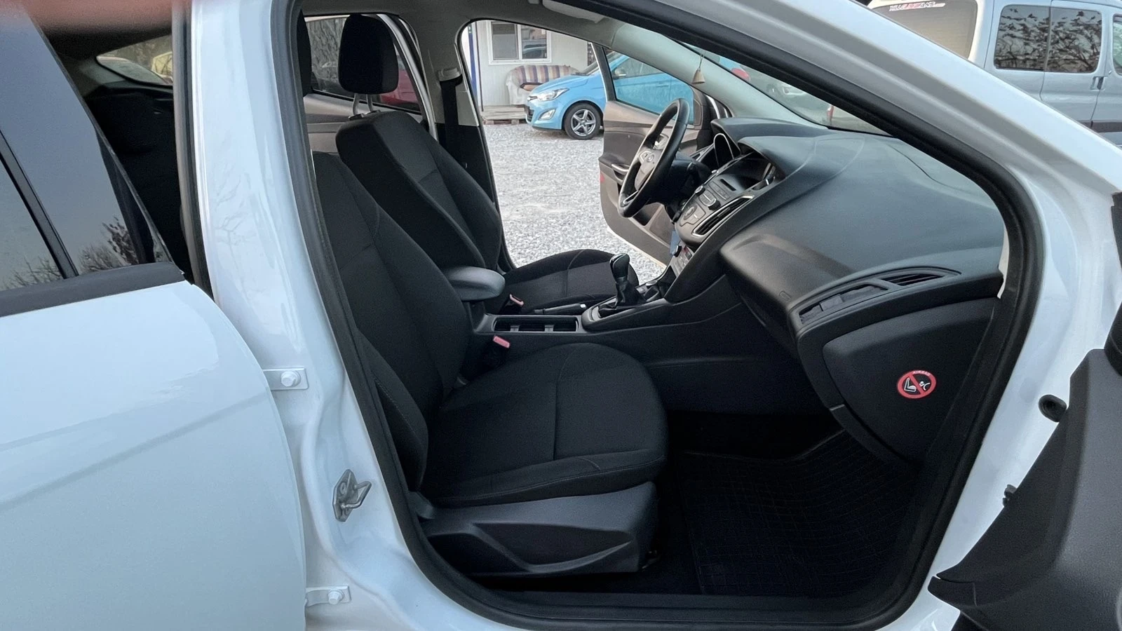 Ford Focus 1.0 ecoboost 101hp. Euro6 TOP, снимка 9 - Автомобили и джипове - 53880307