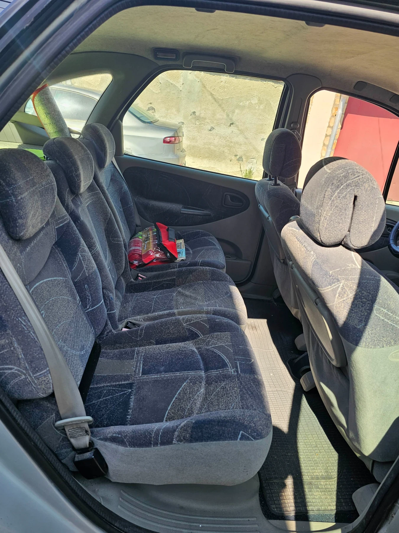 Renault Scenic, снимка 3 - Автомобили и джипове - 54011689