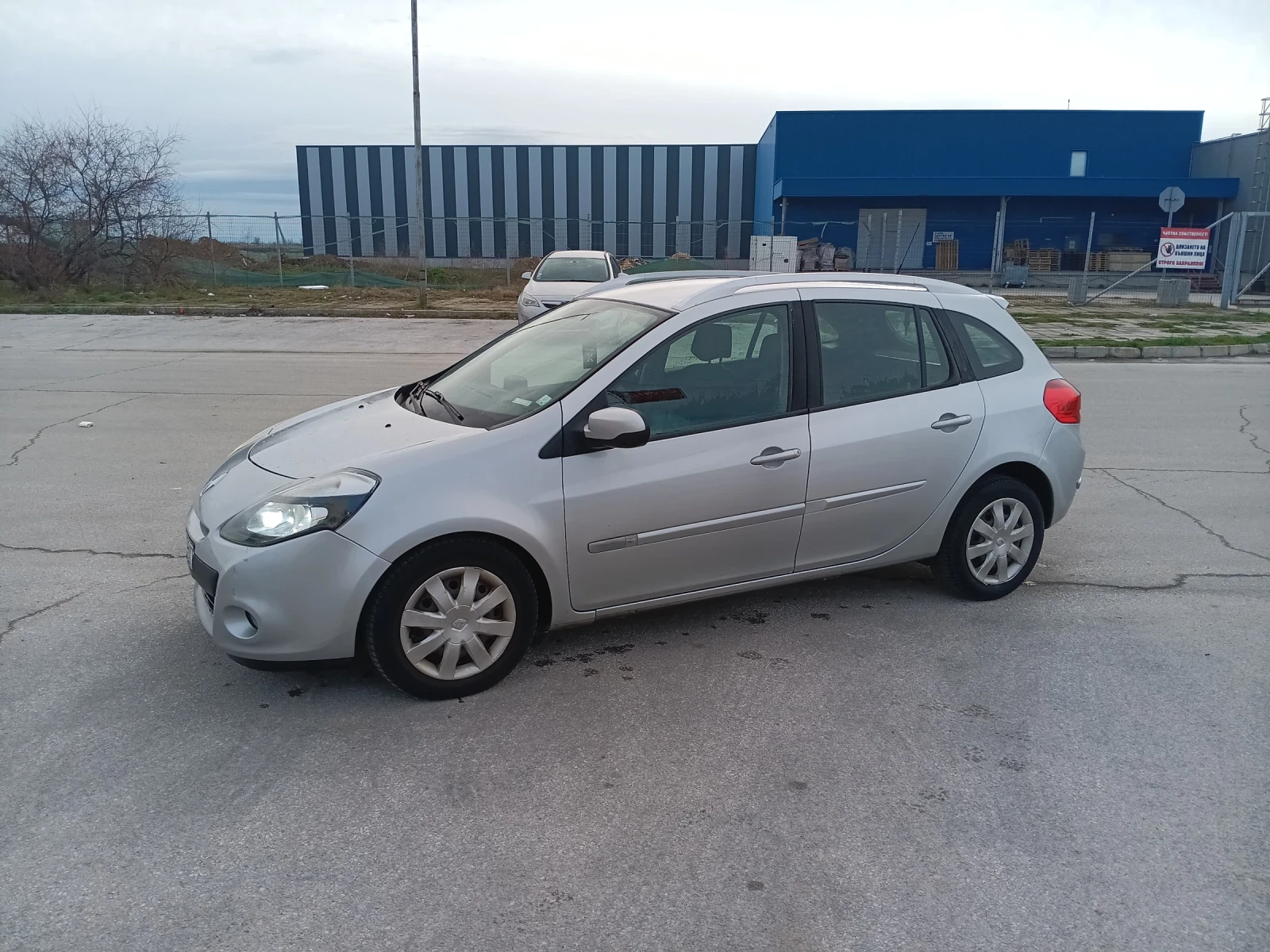 Renault Clio, снимка 2 - Автомобили и джипове - 54011934