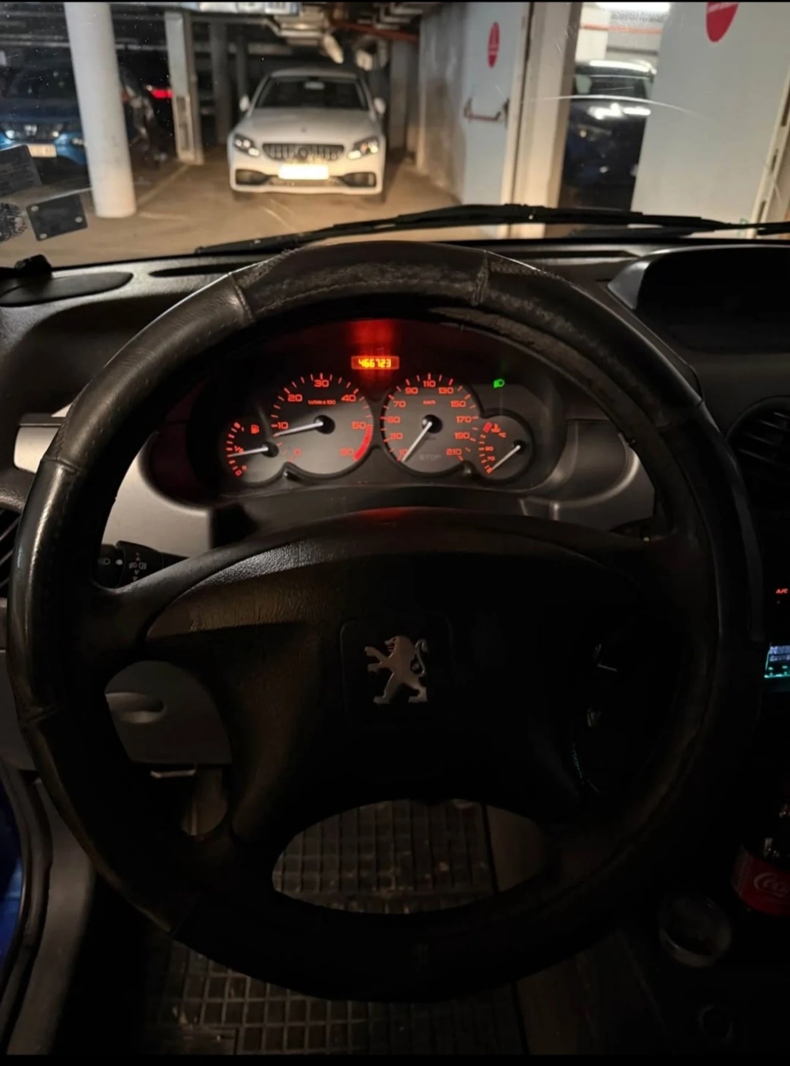 Peugeot Partner 2.0HDI, снимка 8 - Автомобили и джипове - 54526795