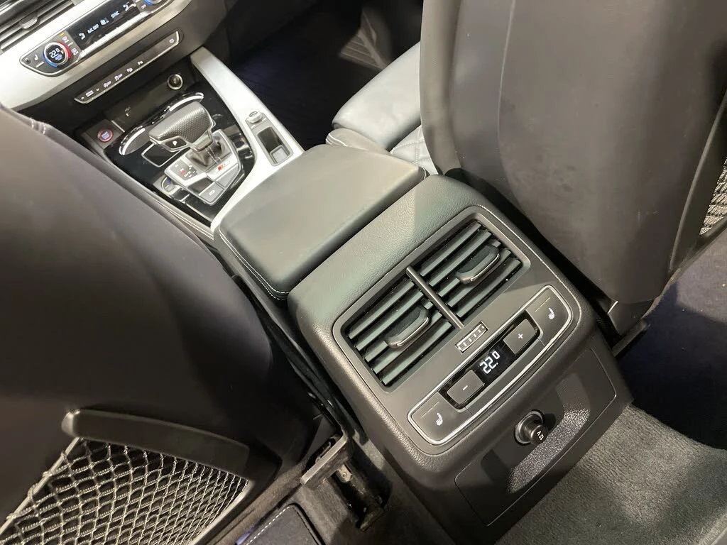 Audi S4 3.0T* quattro* * АвтоКредит * (ЦЕНА ДО БГ), снимка 17 - Автомобили и джипове - 54543507