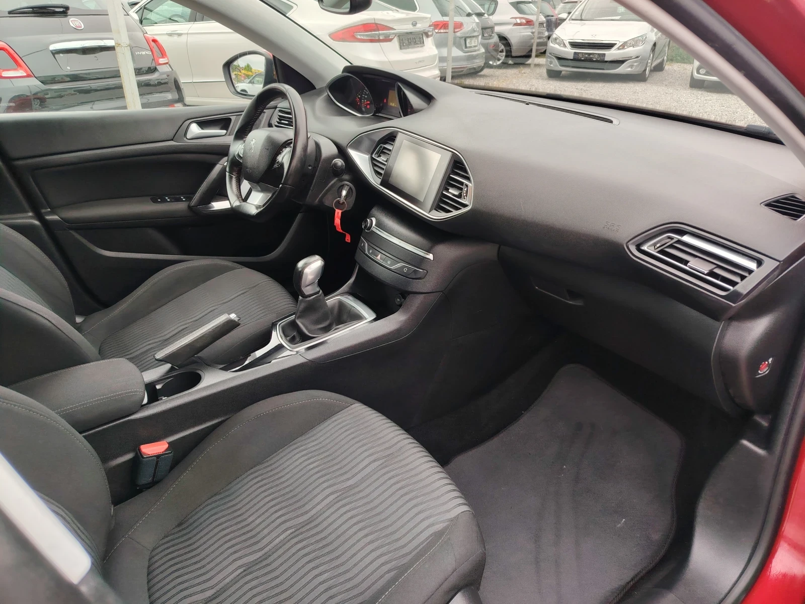 Peugeot 308 1.2 Turbo Eu6, снимка 12 - Автомобили и джипове - 54886625