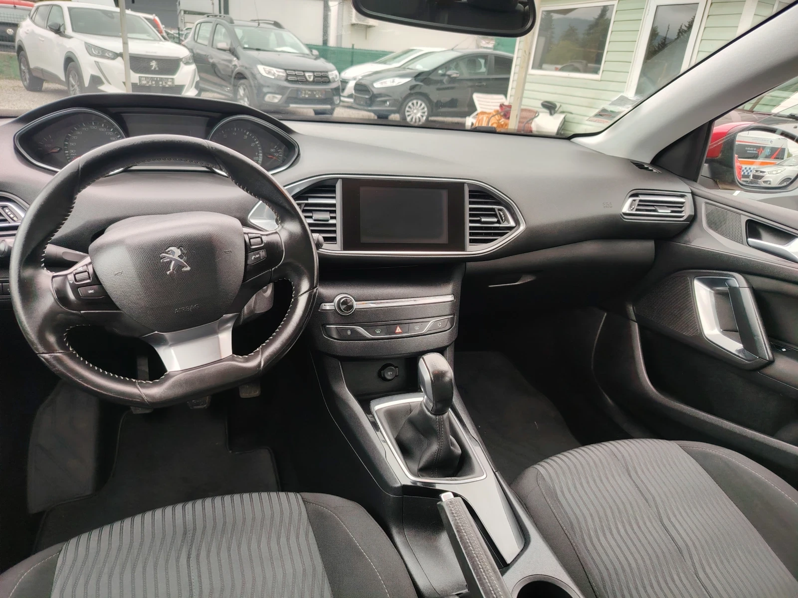 Peugeot 308 1.2 Turbo Eu6, снимка 10 - Автомобили и джипове - 54886625