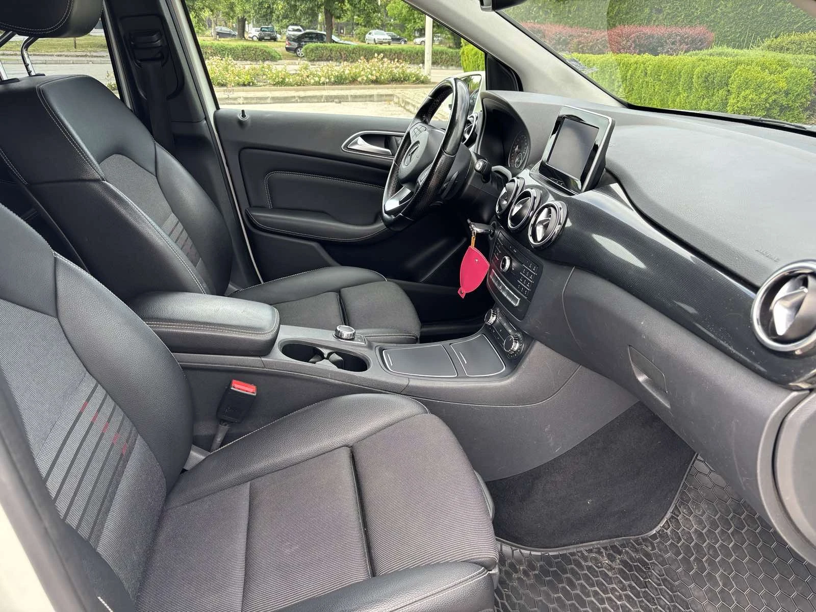 Mercedes-Benz B 200 B200 NATURAL GAS, снимка 11 - Автомобили и джипове - 55136388
