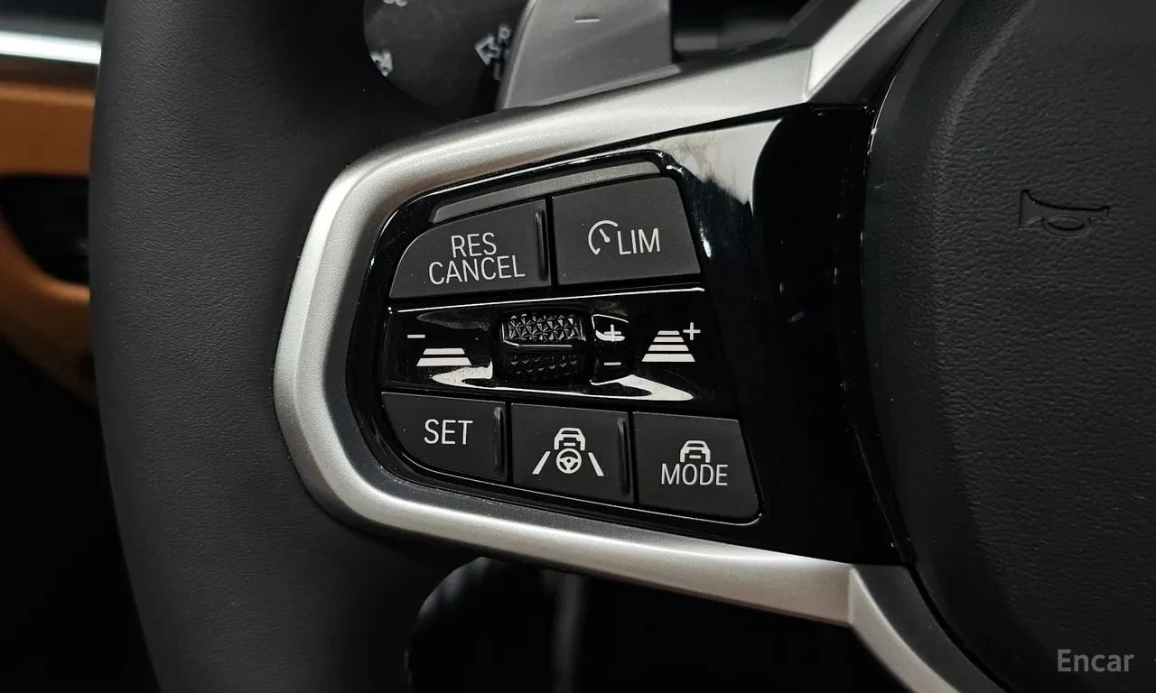 BMW 320 320i M-ПАКЕТ| LASER| HUD| ПАНО| 360| HAR/KAR| , снимка 14 - Автомобили и джипове - 55884574