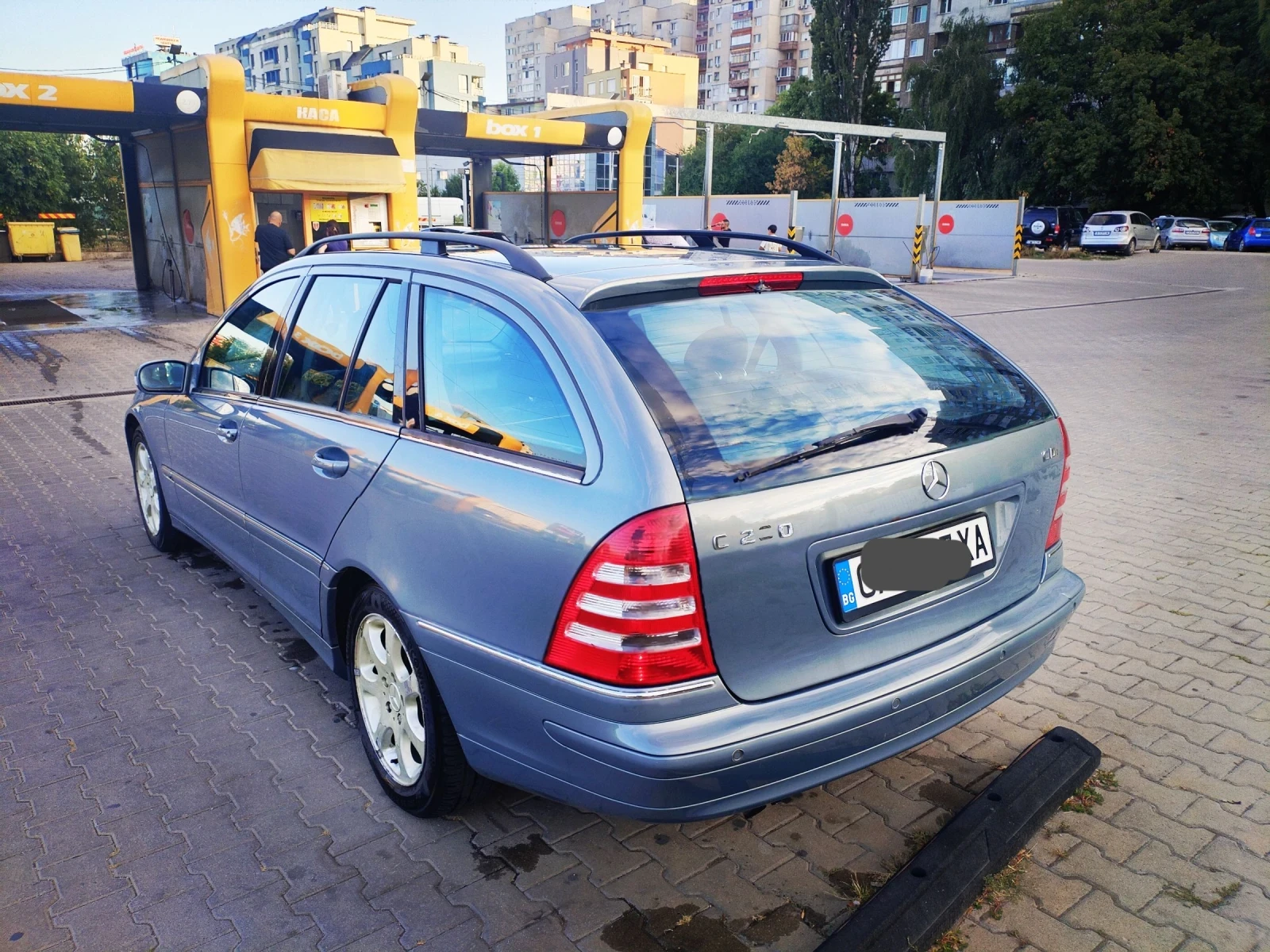 Mercedes-Benz C 220 Avantgarde, снимка 5 - Автомобили и джипове - 56075389