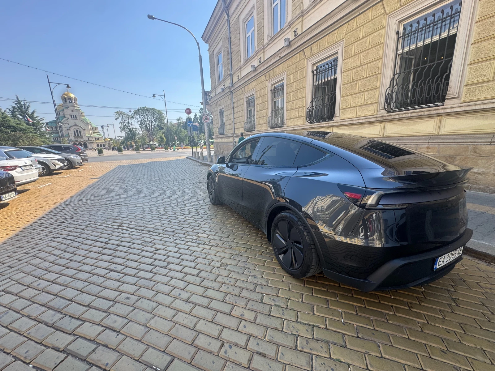 Tesla Model Y Long range Dual motor , снимка 5 - Автомобили и джипове - 56356001