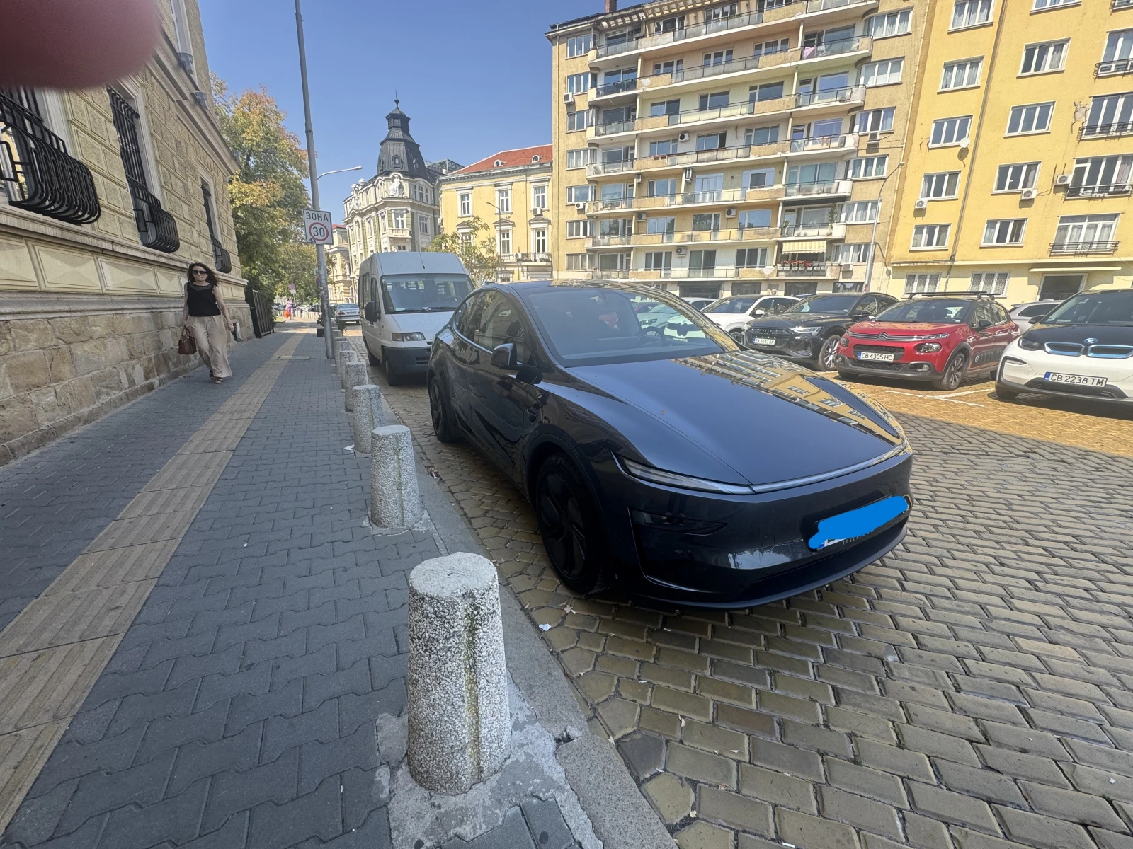 Tesla Model Y Long range Dual motor , снимка 2 - Автомобили и джипове - 56356001