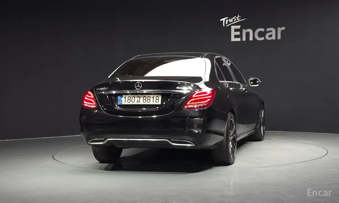 Mercedes-Benz C 200, снимка 2 - Автомобили и джипове - 56360635