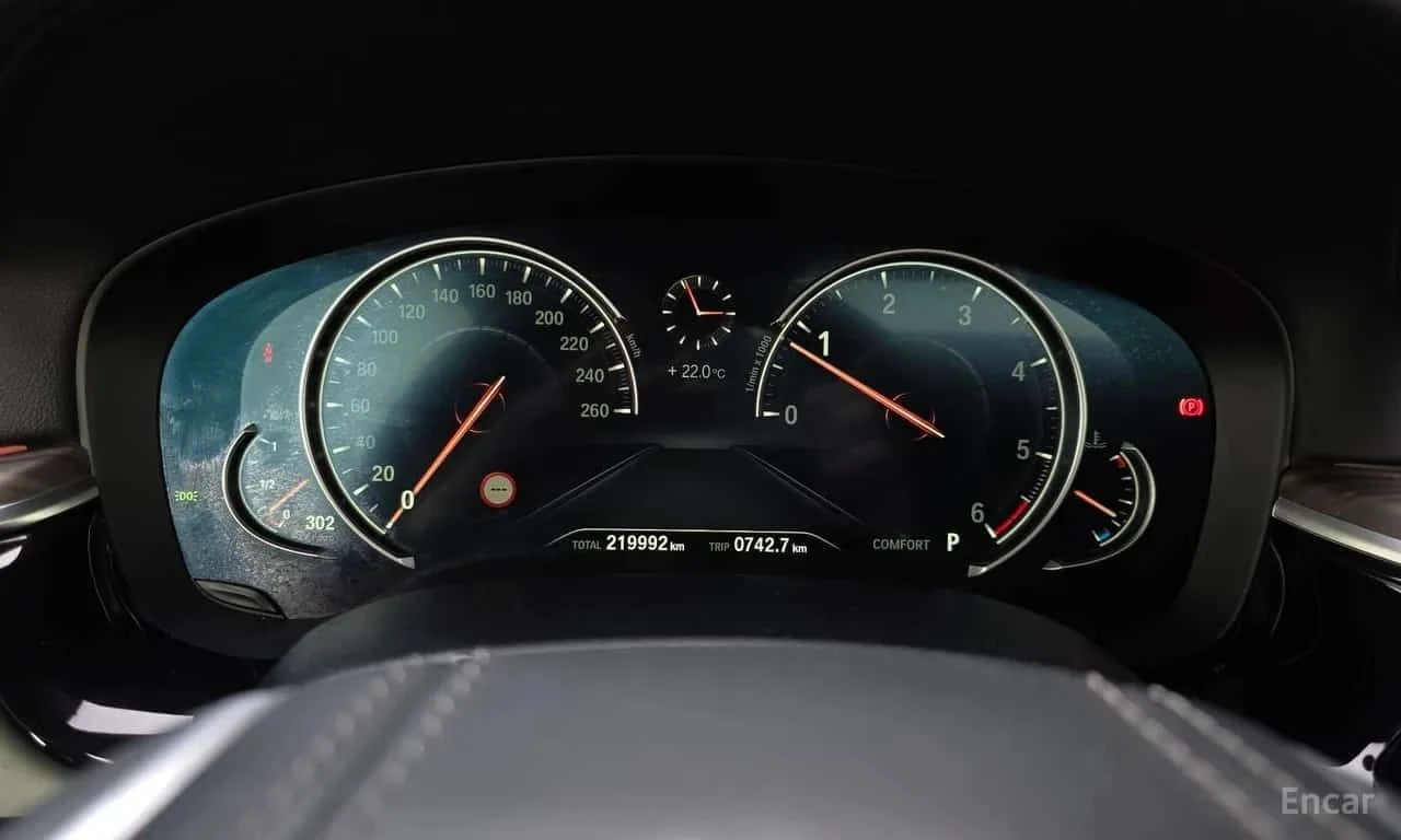BMW 520 d xDrive M Sport Package Plus, снимка 8 - Автомобили и джипове - 56365362