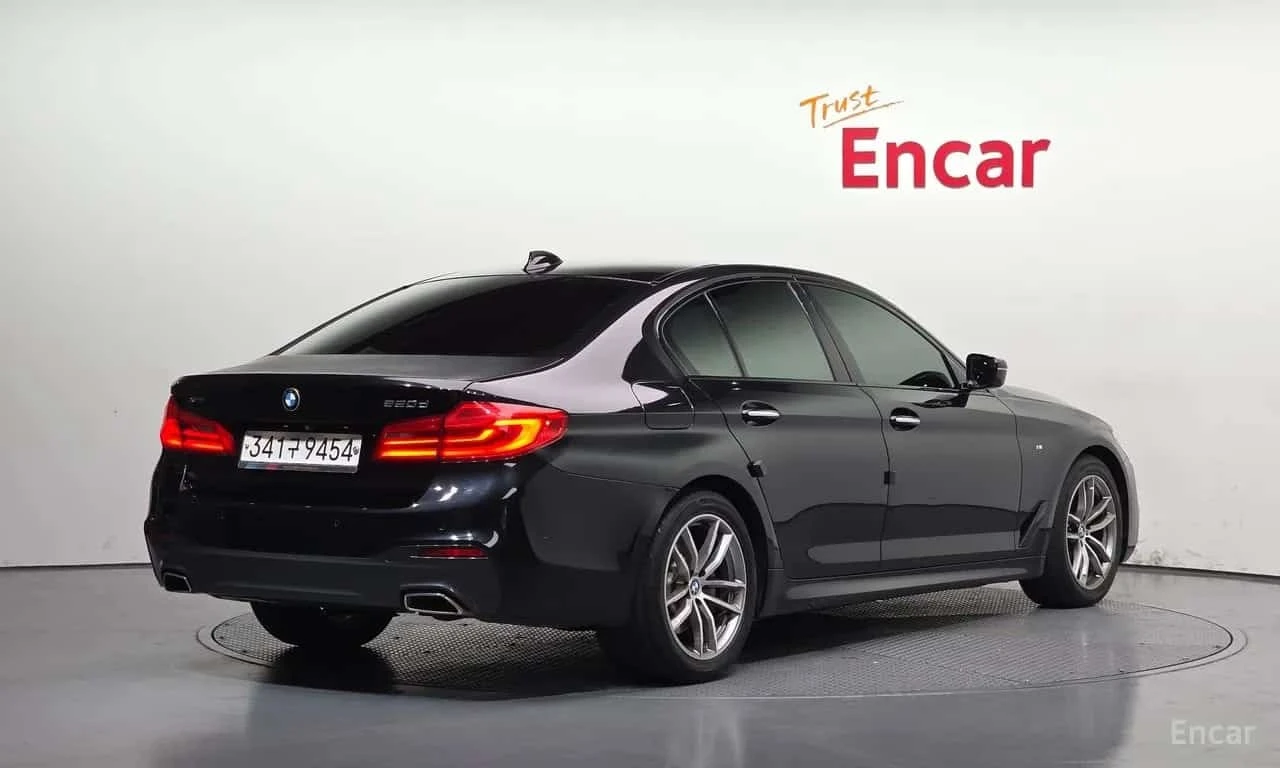 BMW 520 d xDrive M Sport Package Plus, снимка 2 - Автомобили и джипове - 56365362