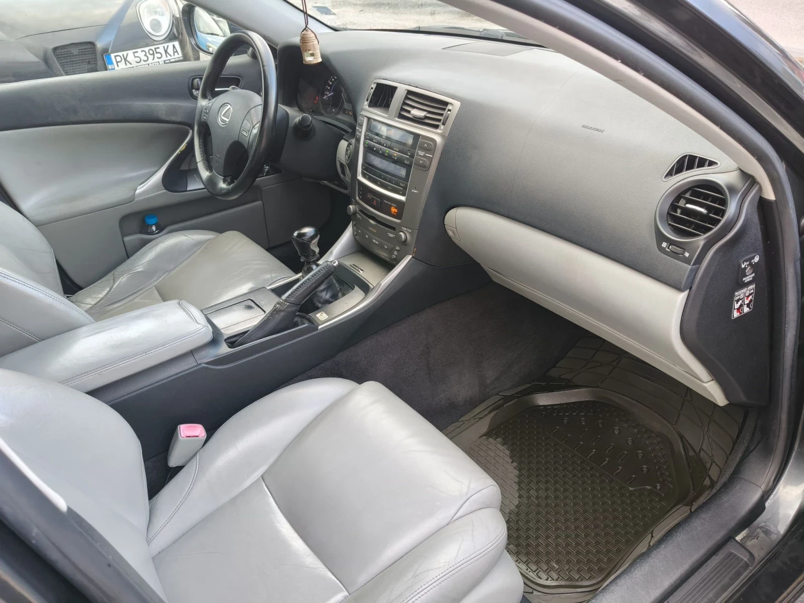 Lexus IS 220d, снимка 12 - Автомобили и джипове - 56717568