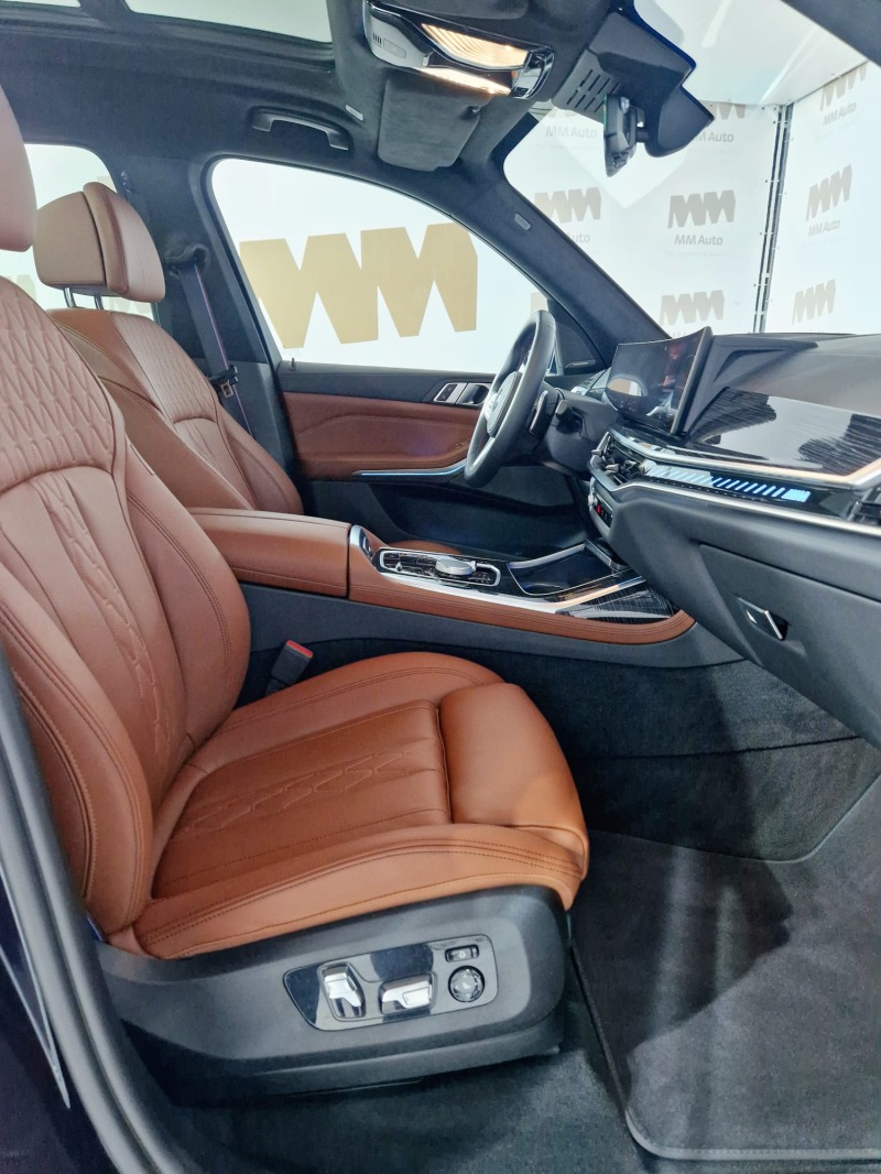 BMW X7 M60i xDrive M Sport панорама HuD HK, снимка 11 - Автомобили и джипове - 46472126