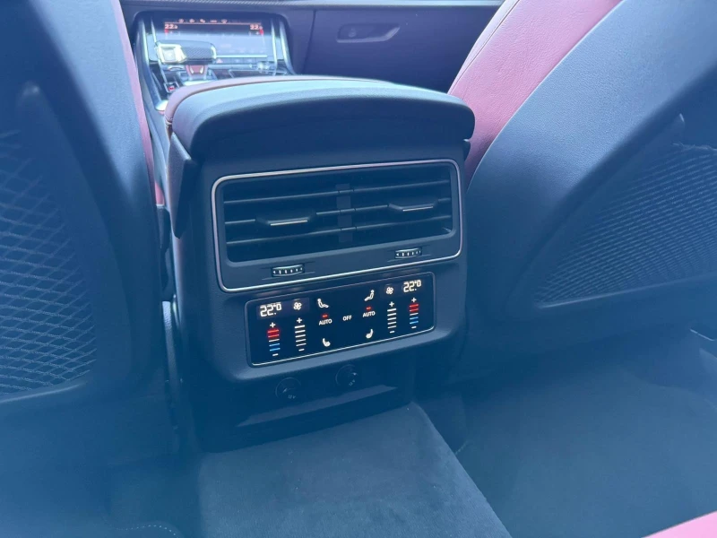 Audi SQ7 4.0 TFSI/FACELIFT/CARBON/S-SEATS/B&O/PANO/7-МЕСТЕН, снимка 15 - Автомобили и джипове - 51534824