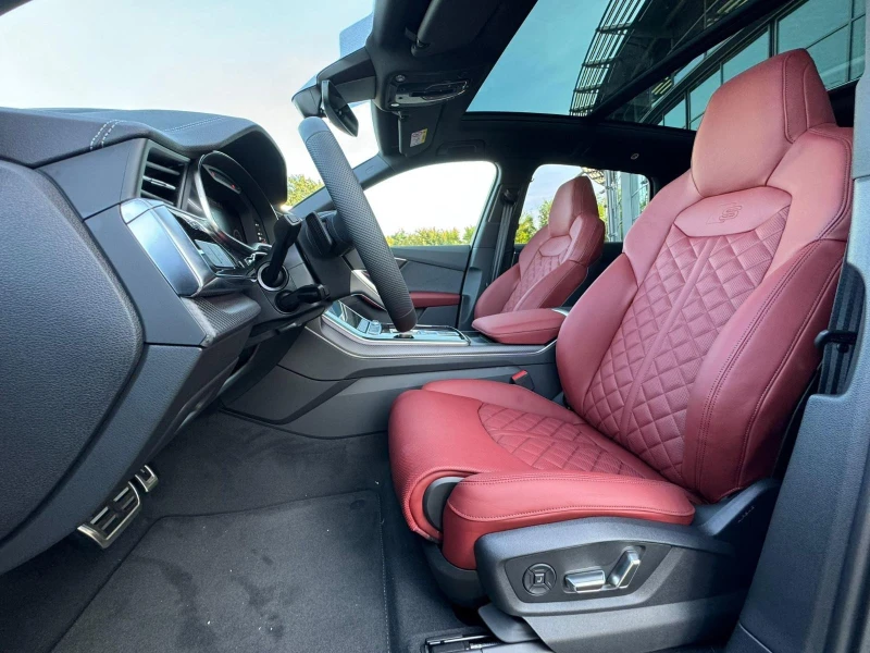 Audi SQ7 4.0 TFSI/FACELIFT/CARBON/S-SEATS/B&O/PANO/7-МЕСТЕН, снимка 10 - Автомобили и джипове - 51534824