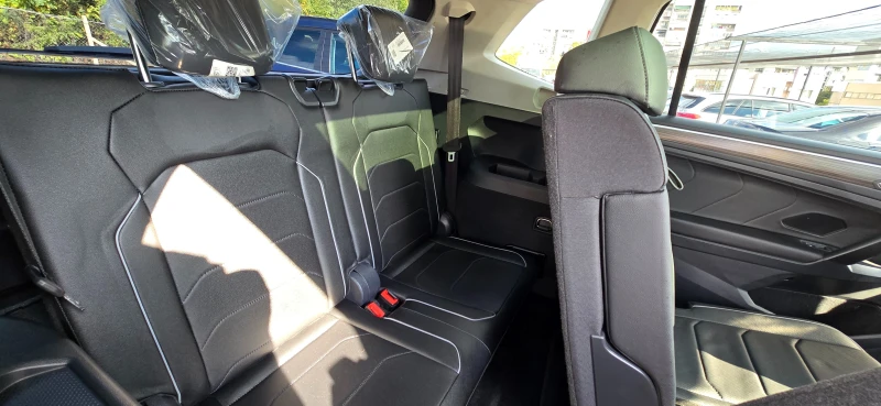 VW Tiguan Allspace 2.0 I R-LINE 15 000 КМ!!!, снимка 11 - Автомобили и джипове - 52143768
