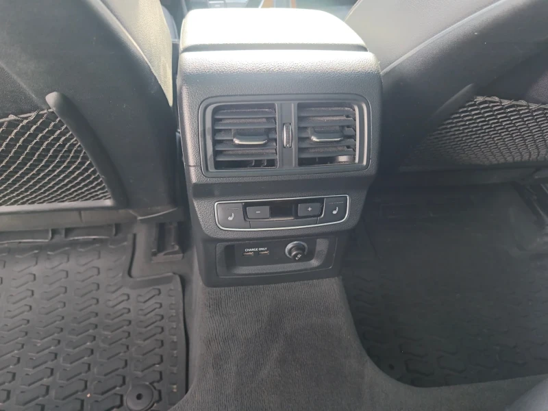 Audi Q5, снимка 10 - Автомобили и джипове - 52379799