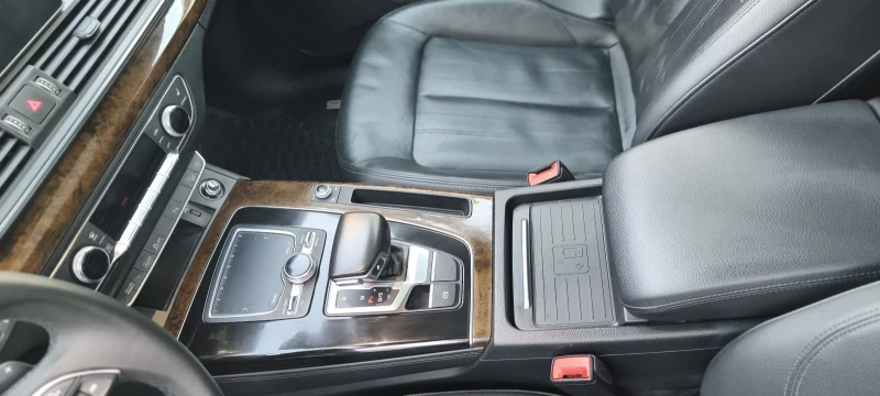 Audi Q5, снимка 15 - Автомобили и джипове - 52379799