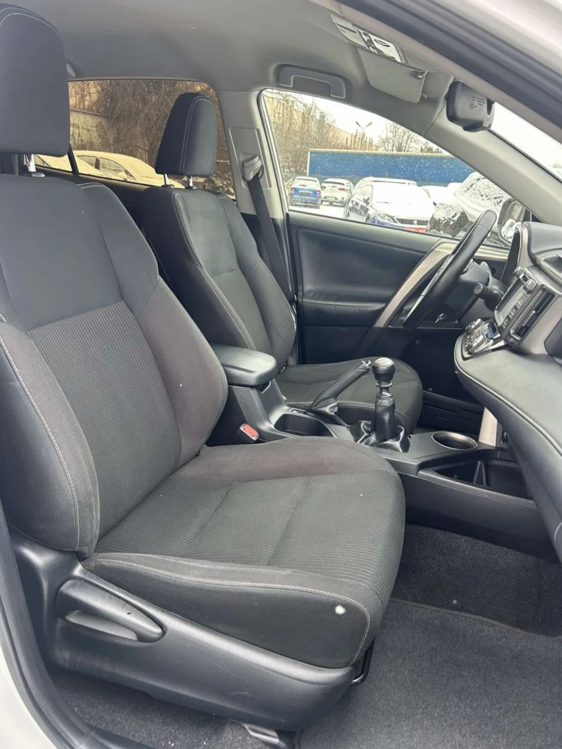 Toyota Rav4 2.0 Diesel 124 * 4x4 * CAMERA * NAVI * , снимка 16 - Автомобили и джипове - 53183603