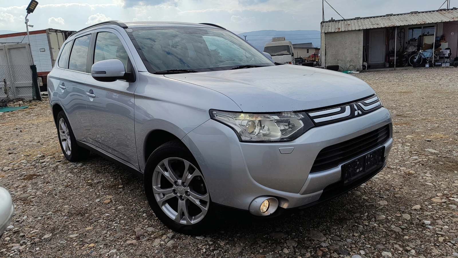 Mitsubishi Outlander III 4x4 7места - изображение 2