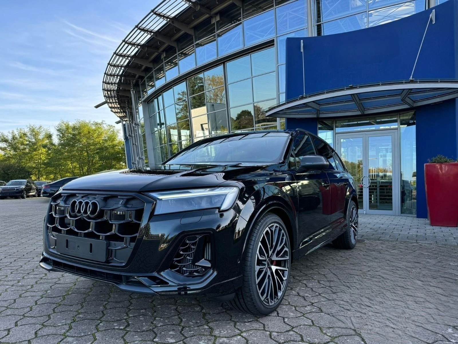 Audi SQ7 4.0 TFSI/FACELIFT/CARBON/S-SEATS/B&O/PANO/7-МЕСТЕН - изображение 3