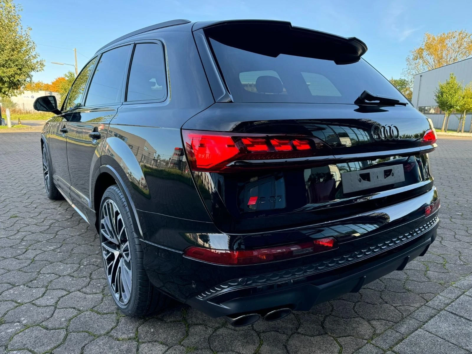Audi SQ7 4.0 TFSI/FACELIFT/CARBON/S-SEATS/B&O/PANO/7-МЕСТЕН - изображение 7