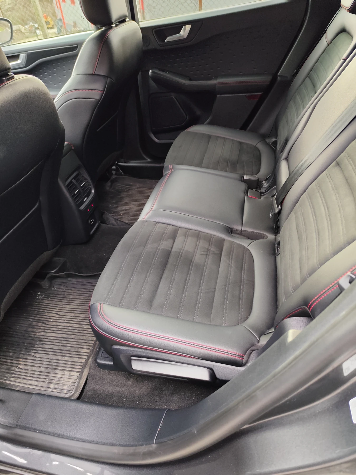 Ford Kuga ST Line 190 - изображение 10