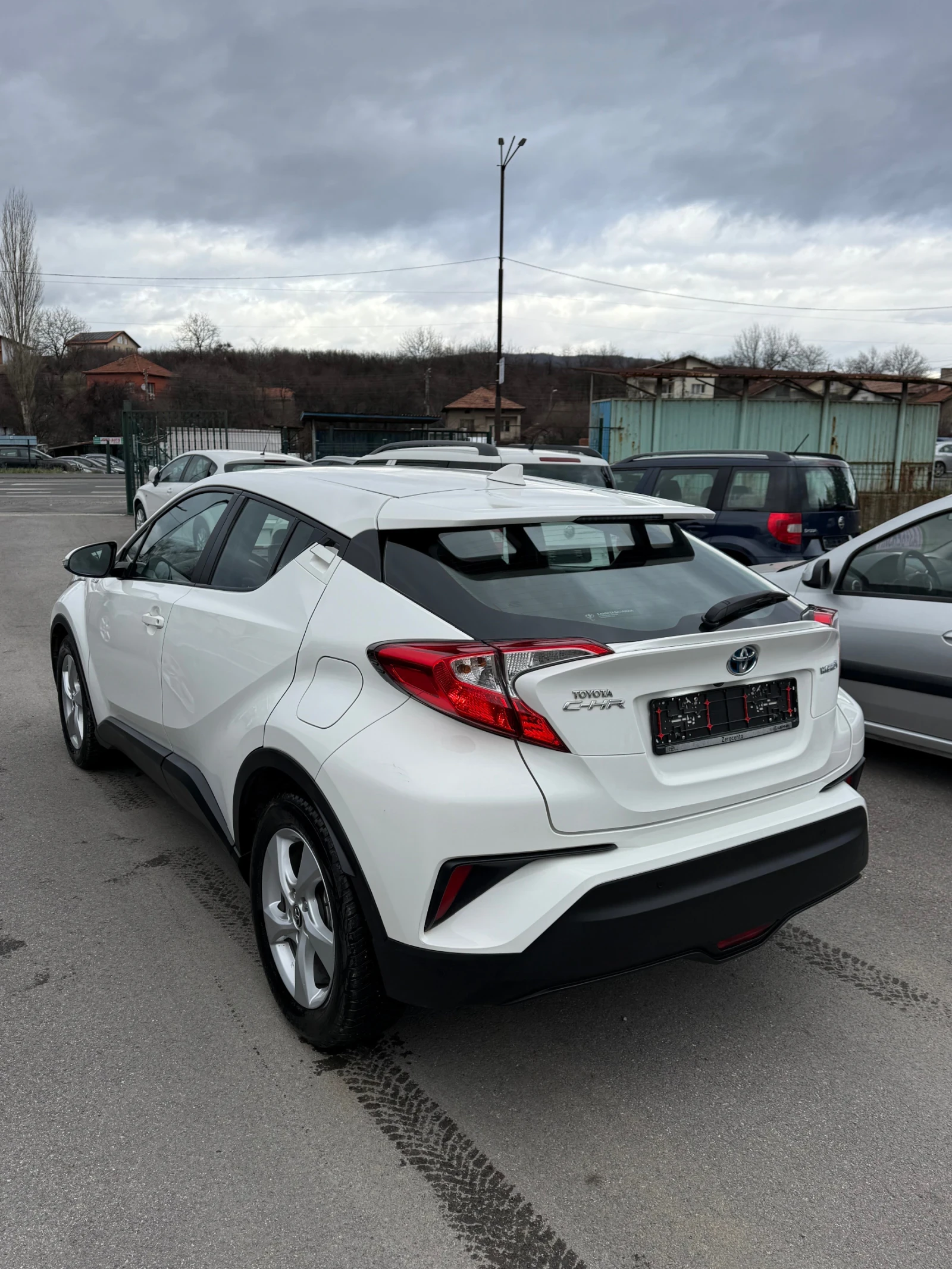 Toyota C-HR 1.8, снимка 6 - Автомобили и джипове - 53851984