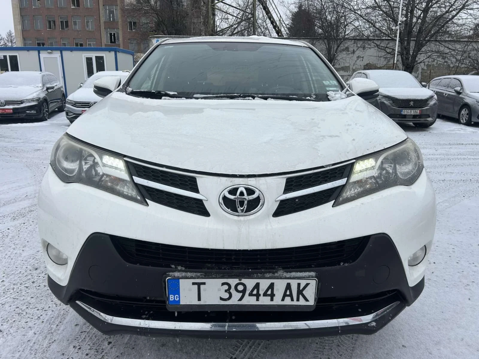 Toyota Rav4 2.0 Diesel 124 * 4x4 * CAMERA * NAVI *  - изображение 2