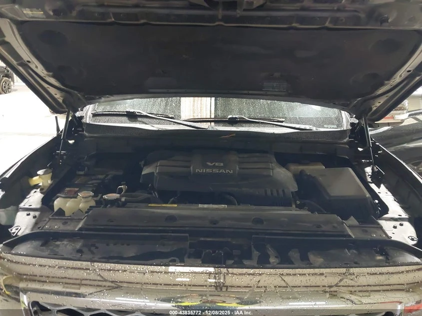 Nissan Titan crew cab 5.6l Titan Platinum Reserve - изображение 10