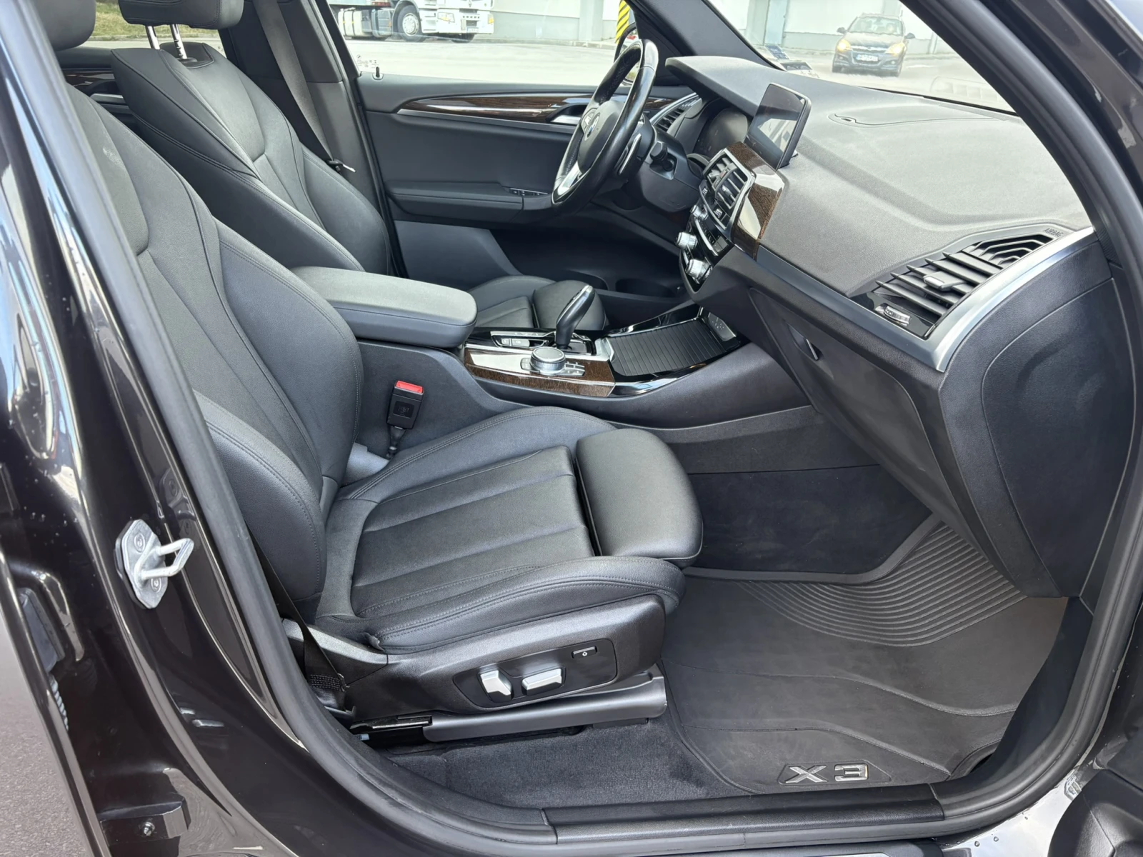 BMW X3 30e 2.0 Xdrive, снимка 10 - Автомобили и джипове - 53978884