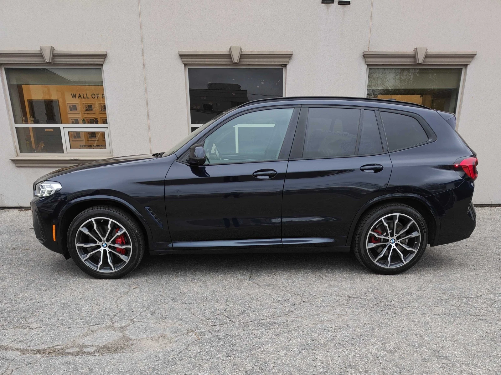 BMW X3 xDrive30i * M ПАКЕТ * ПОДГРЕВ * ПАНОРАМА * 360 , снимка 2 - Автомобили и джипове - 54609511