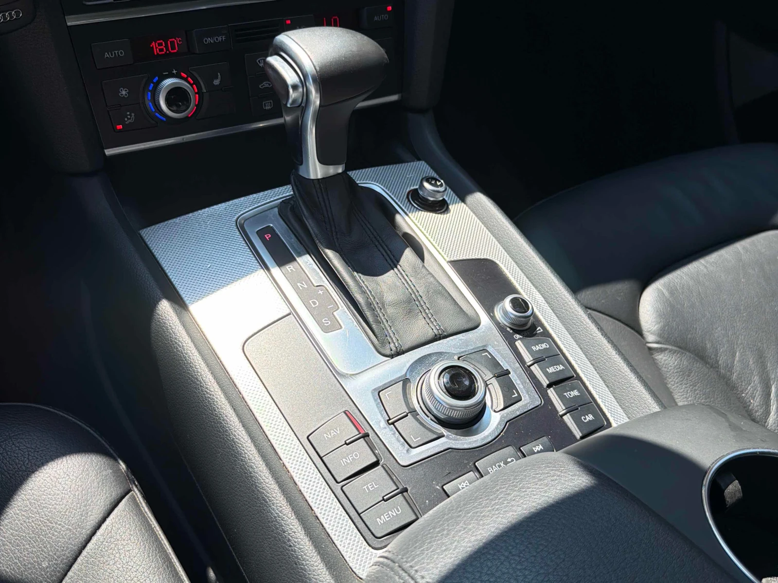 Audi Q7 * 3.0T Progressiv * АВТОКРЕДИТ БЕЗ ПЪРВОНАЧАЛНА, снимка 16 - Автомобили и джипове - 55951089