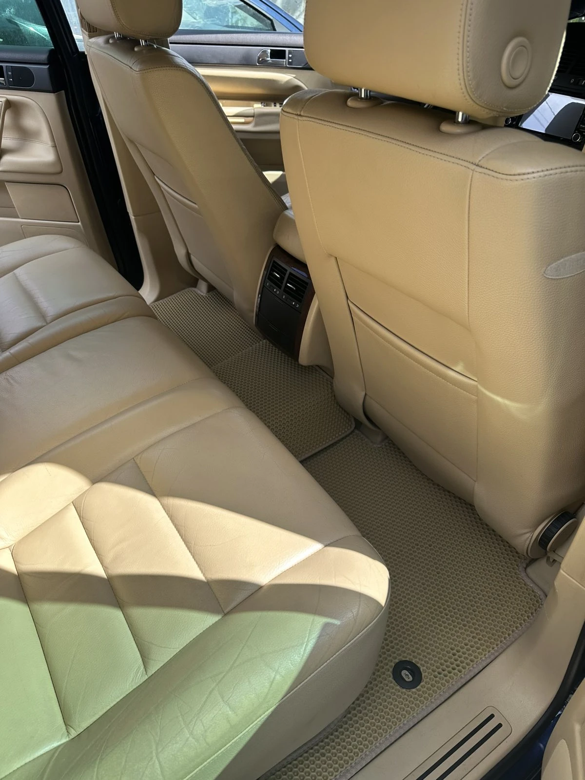 VW Touareg, снимка 10 - Автомобили и джипове - 56071105