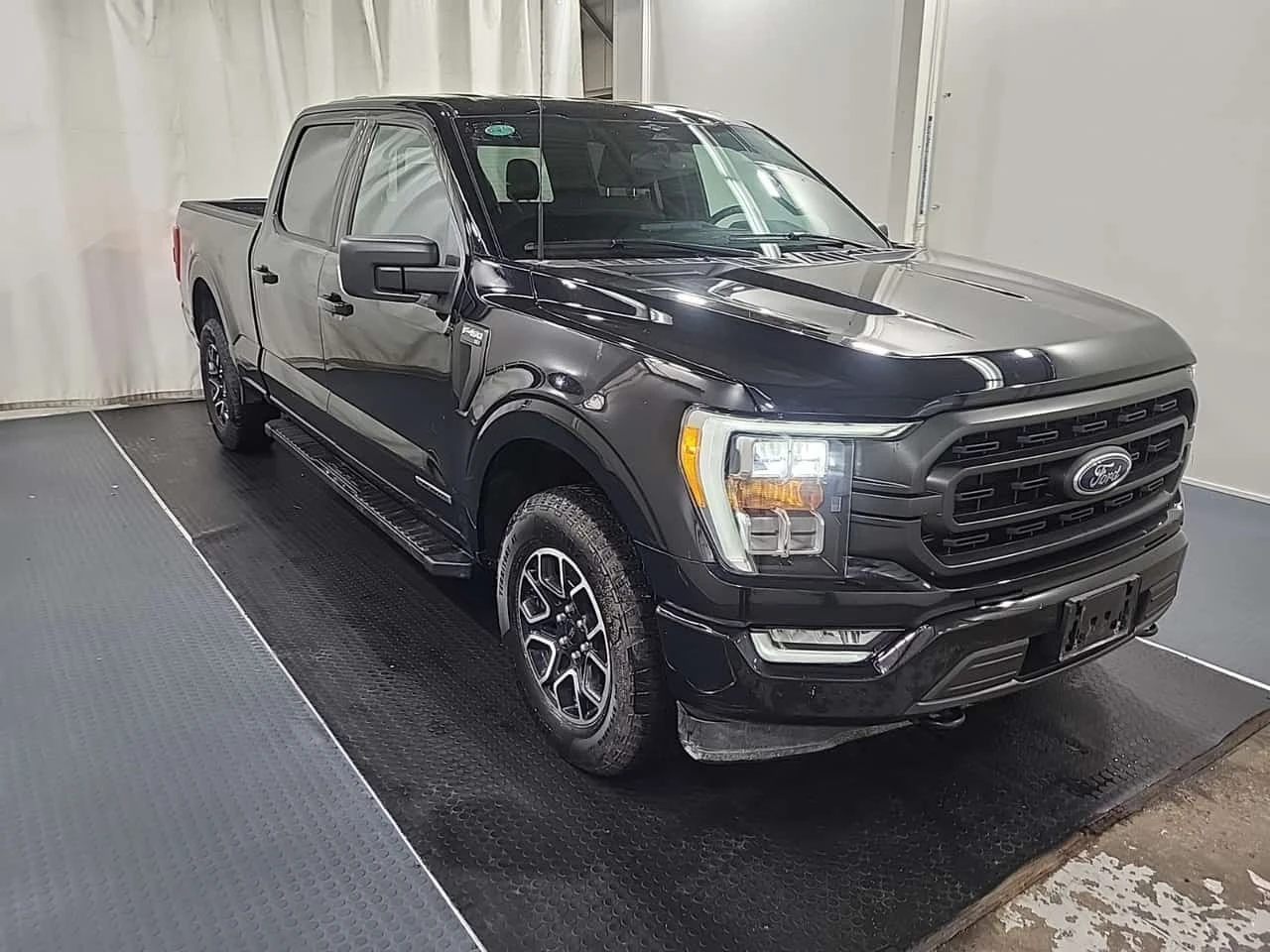 Ford F150 * 4wd Supercrew 6.5' Box Xlt Crew Cab Std Bed , снимка 5 - Автомобили и джипове - 56323604