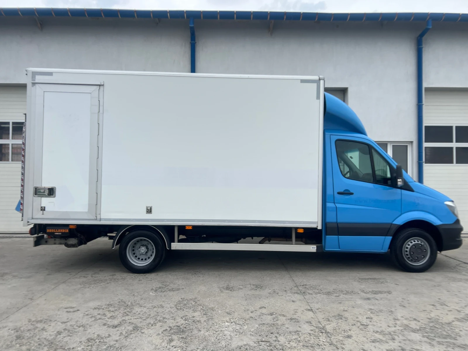 Mercedes-Benz Sprinter 516 248 000км! / Фургон с падащ борд 1т. / Климатроник - изображение 9